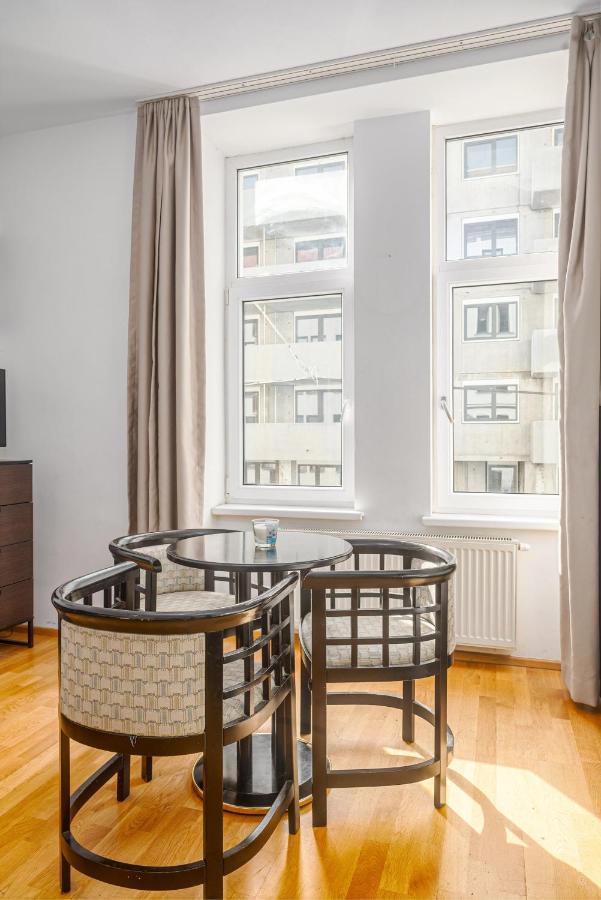 Neat 2br Apt.- Ideal For Longstays Apartment *