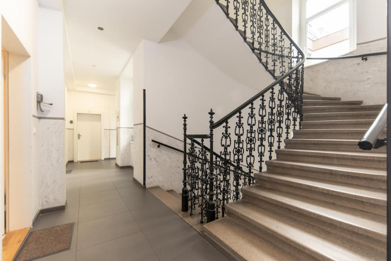 Neat 2br Apt.- Ideal For Longstays Apartment *