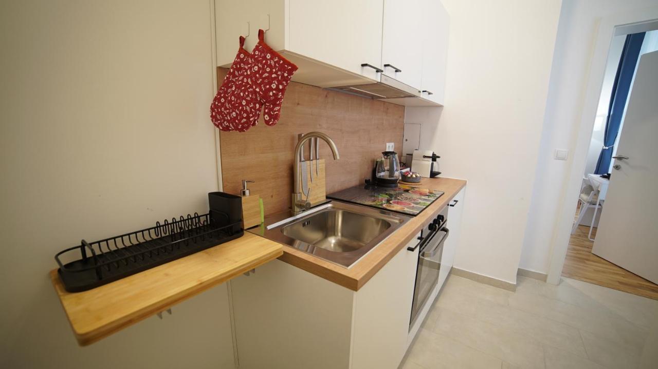 Malixa - In The Heart Of Next To Metro Apartment