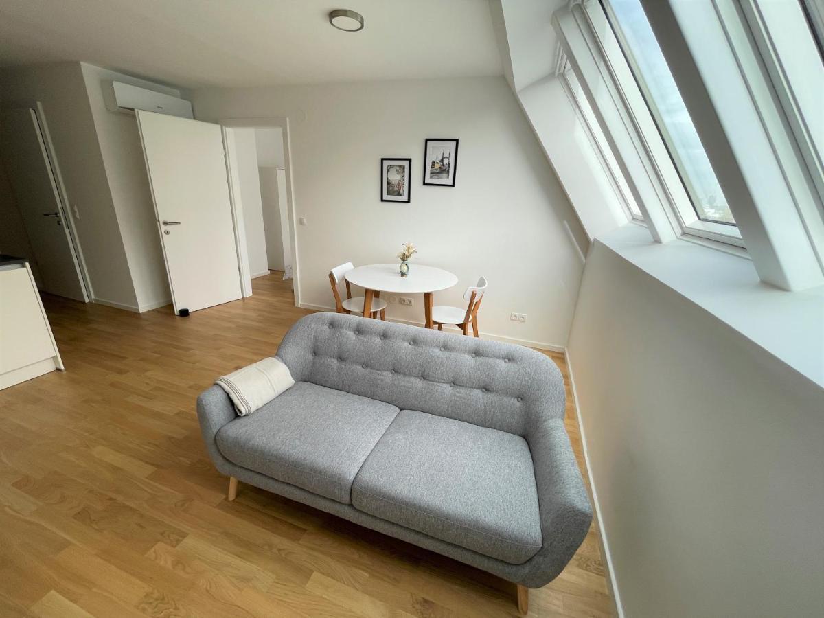 Sonnige Mansarde Mit Klimaanlage Und Netflix - Oidahome Apartment