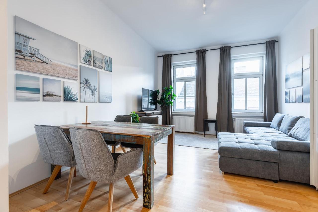 Cozy Steps Away From Subway Station Apartment Vienna