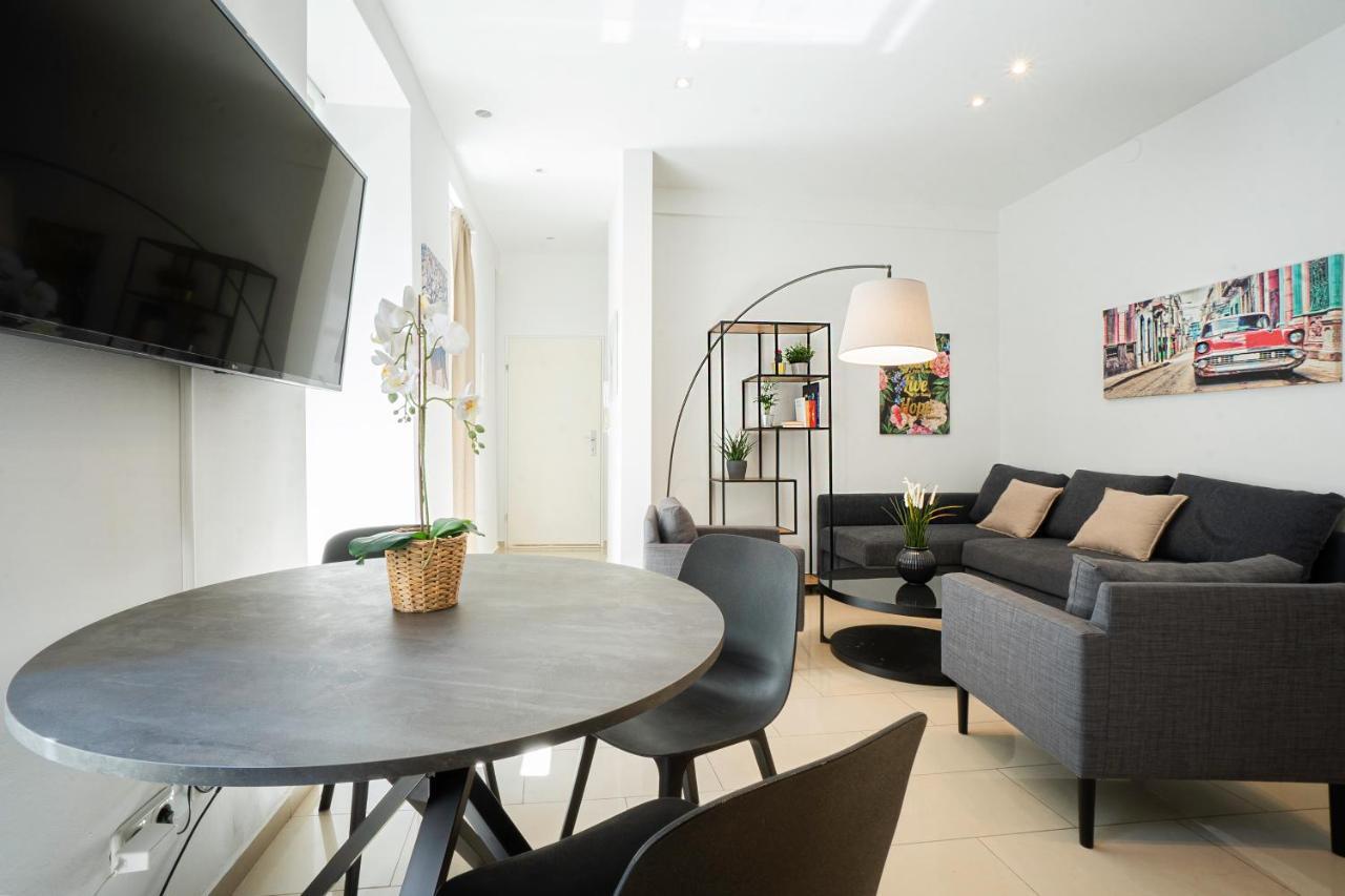 Chic Newly-renovated Steps From Subway In Vienna's Hernals District