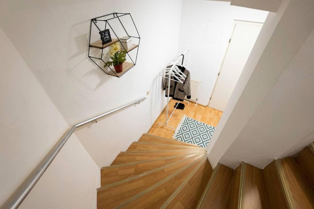Apartment Stylish 2 Floor Penthouse • 15 Min To Center Wien