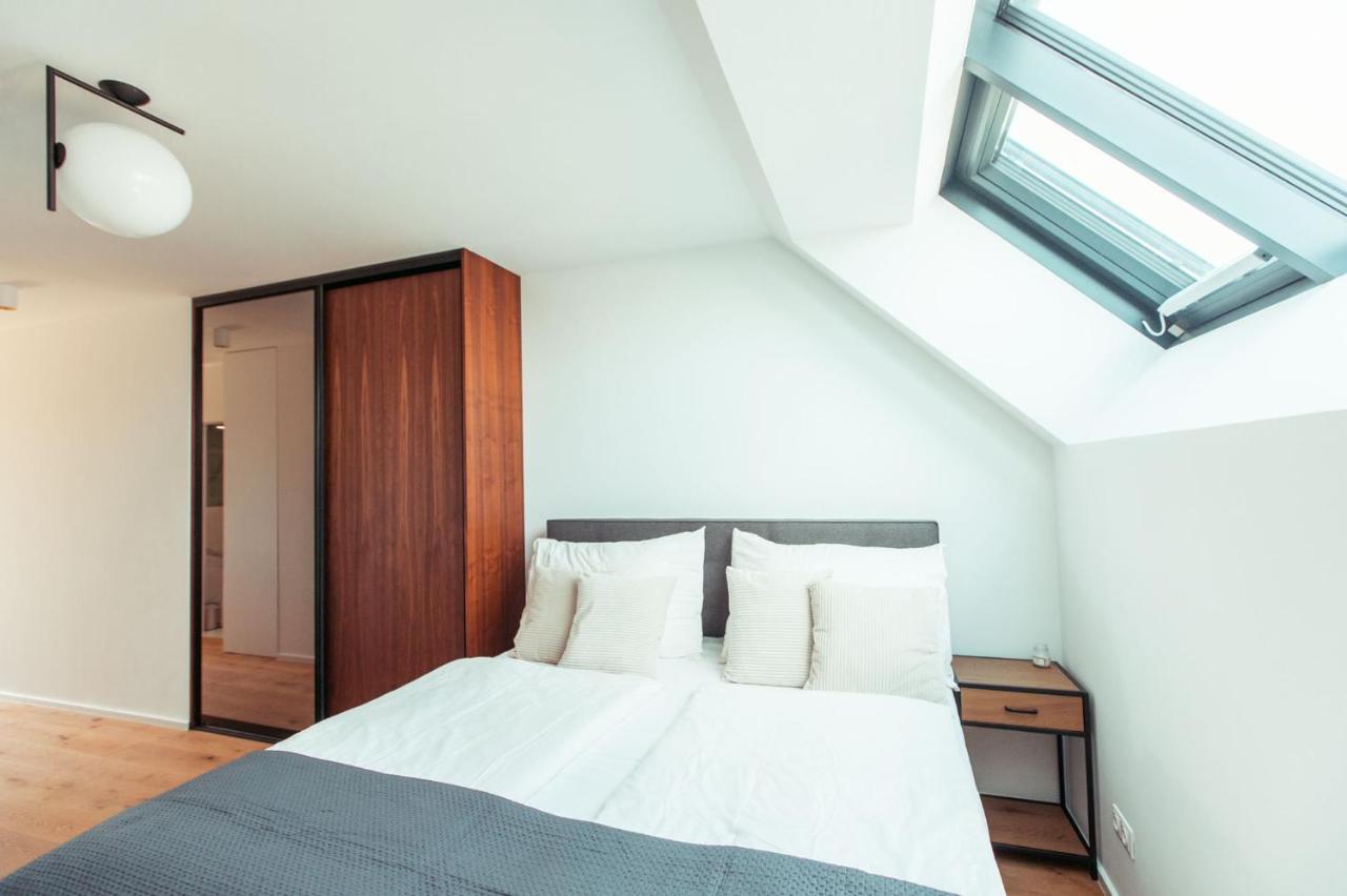 Apartment Triangle City *