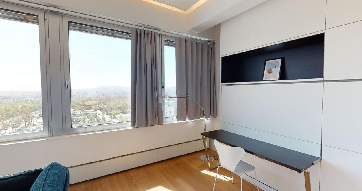 Key Residences * Viena