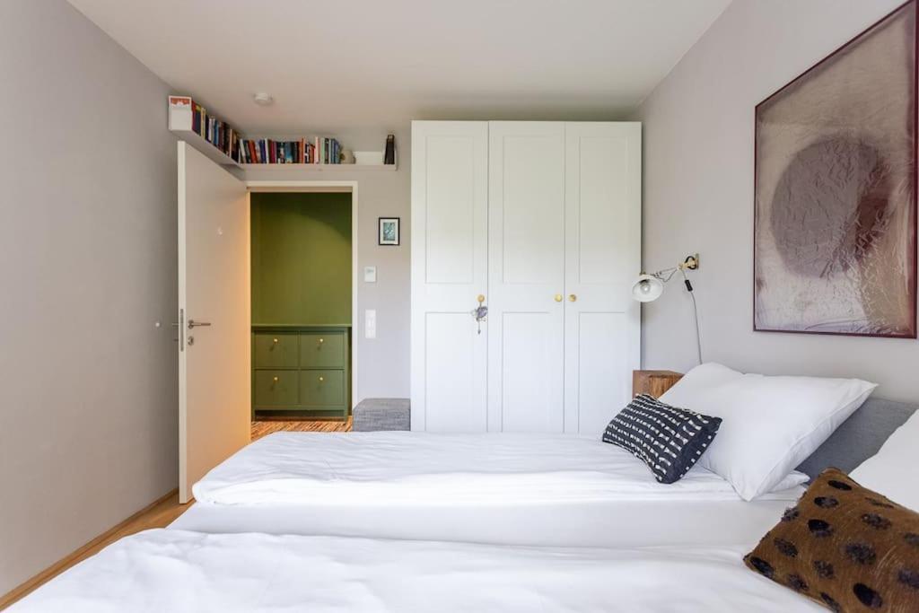 Apartment Dream - And Quiet With Ac And Free Parking Garage