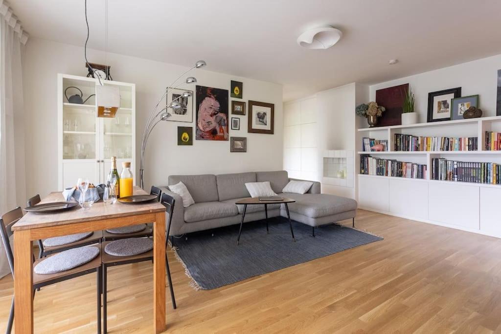 Dream - And Quiet With Ac And Free Parking Garage *