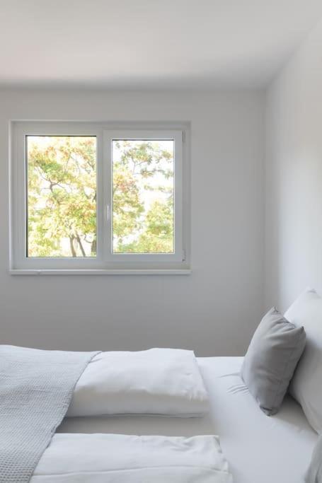 Gruene Und Zentrale Ruhelage Im Neubau Mit Balkon Wien