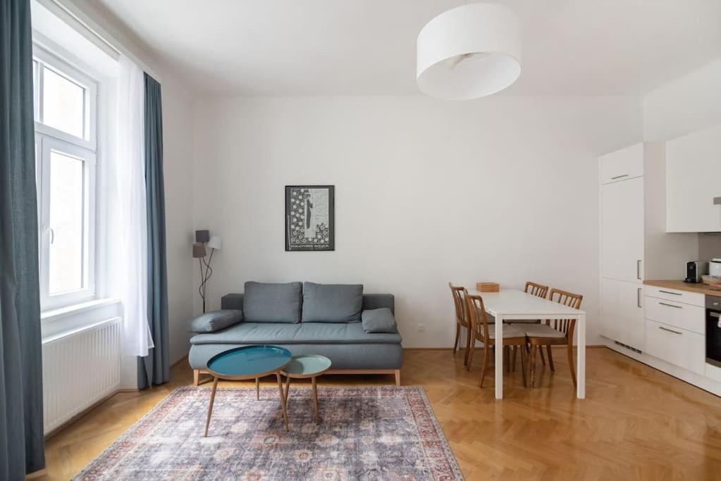 Altbau Traum Mit Klimaanlage Im Zentrum, Ruhelage