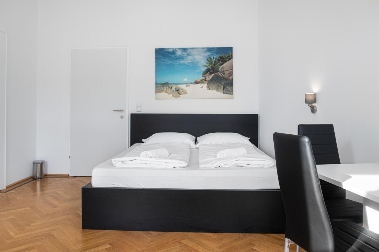 Apartment Superb 7br Shared Apartment- Near Hauptbahnhof *