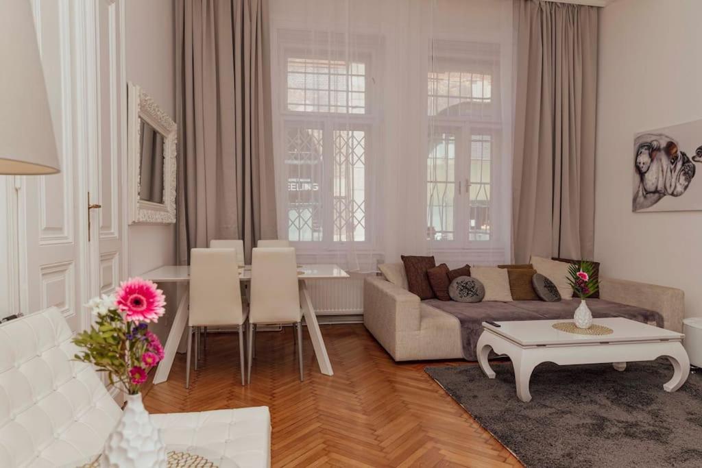 Apartment Modern Stylish Comfortable 2 Bedroom Vienna