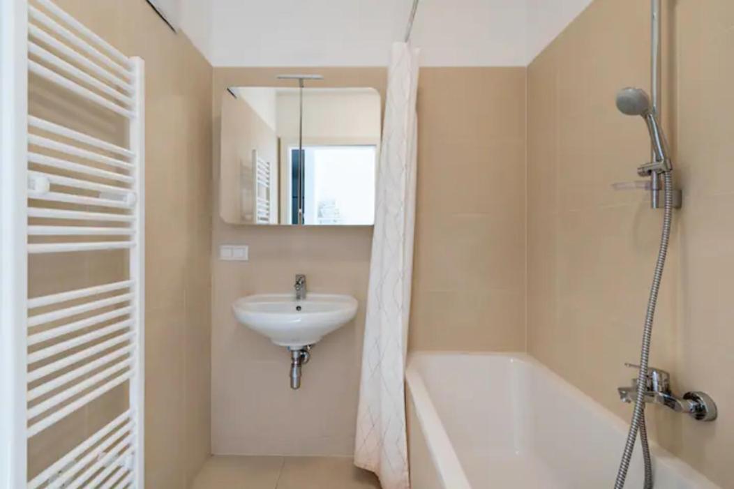 Near Lake Fully Furnished Beautiful Apartment *
