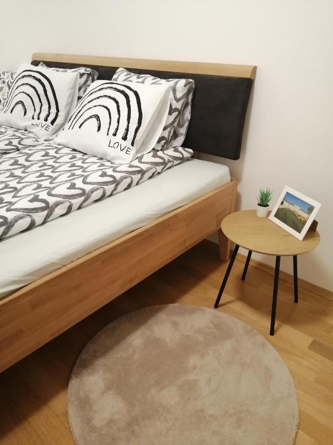 Apartment Tesla *