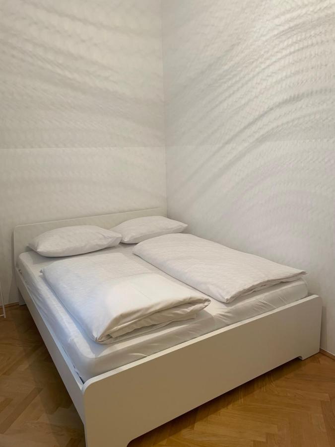 Altbau Traum Mit Klimaanlage Im Zentrum, Ruhelage Apartment *