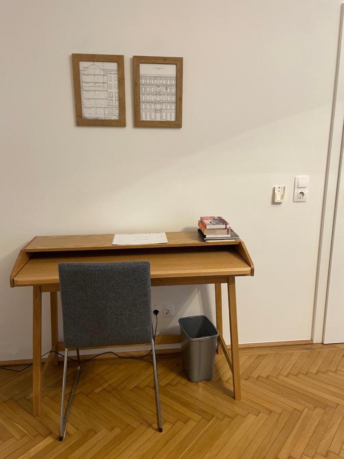 Altbau Traum Mit Klimaanlage Im Zentrum, Ruhelage Apartment *