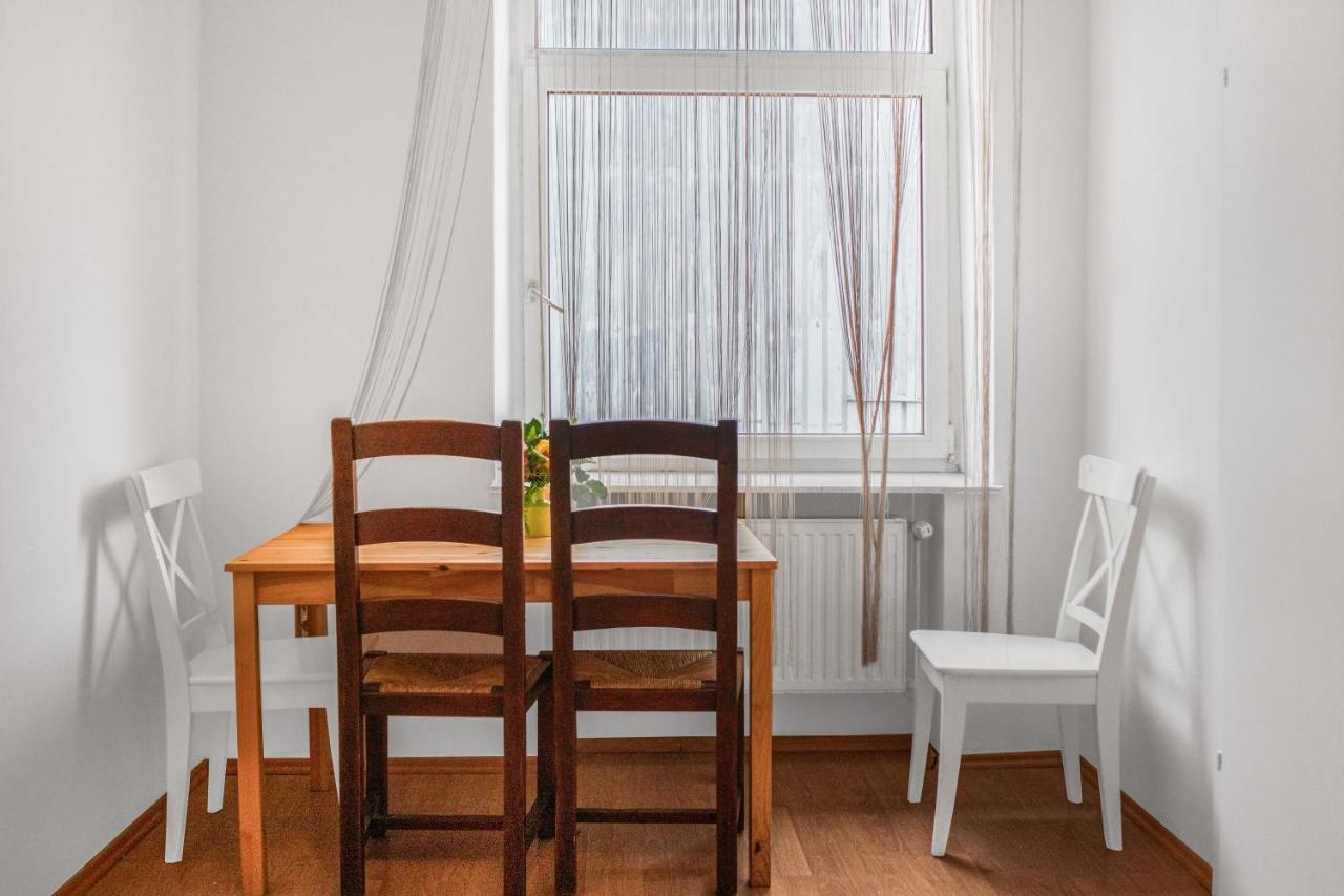 Apartment Elegant 2br - Near Bahnhof Meidling *