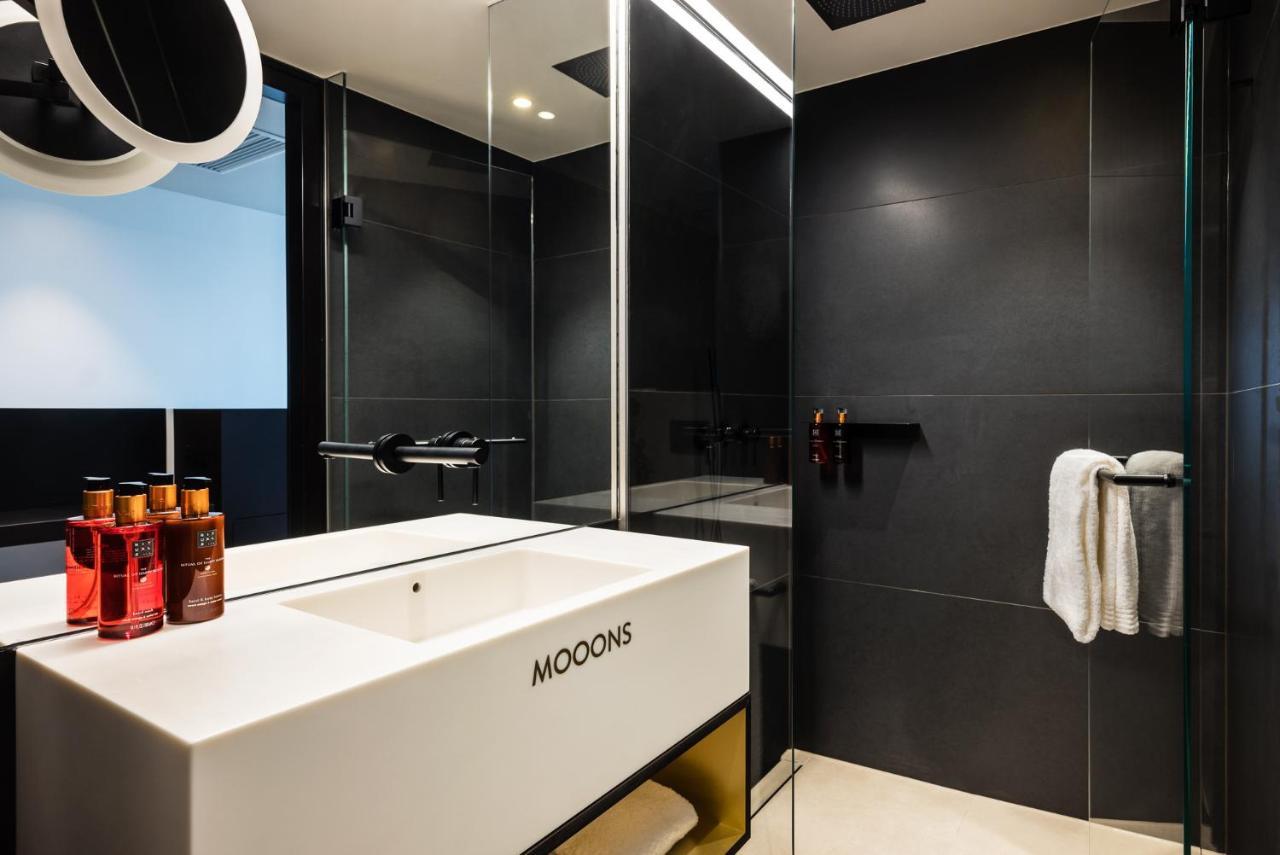 Mooons Hotel 4*