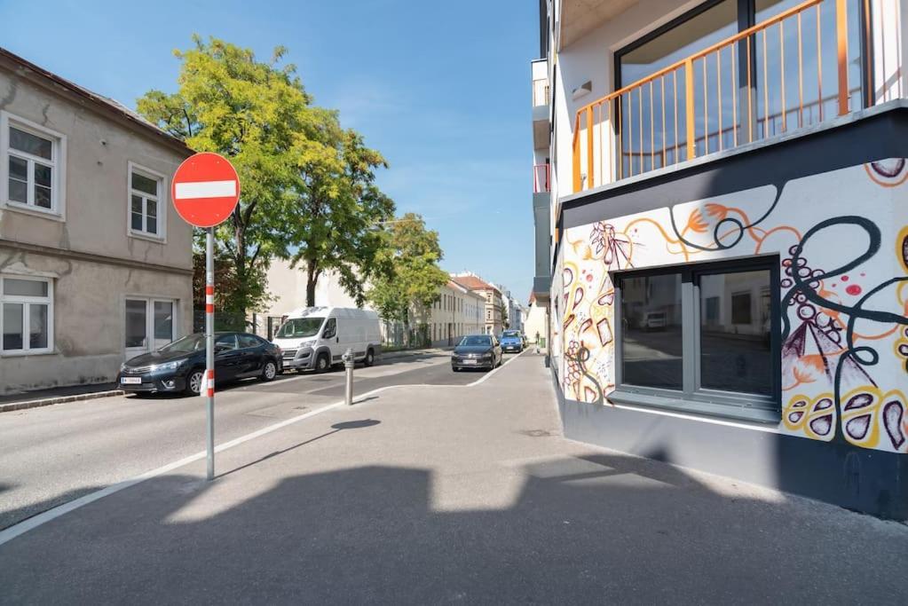 Neu Und Hell In Zentraler Ruhelage Mit Parkplatz Vienna