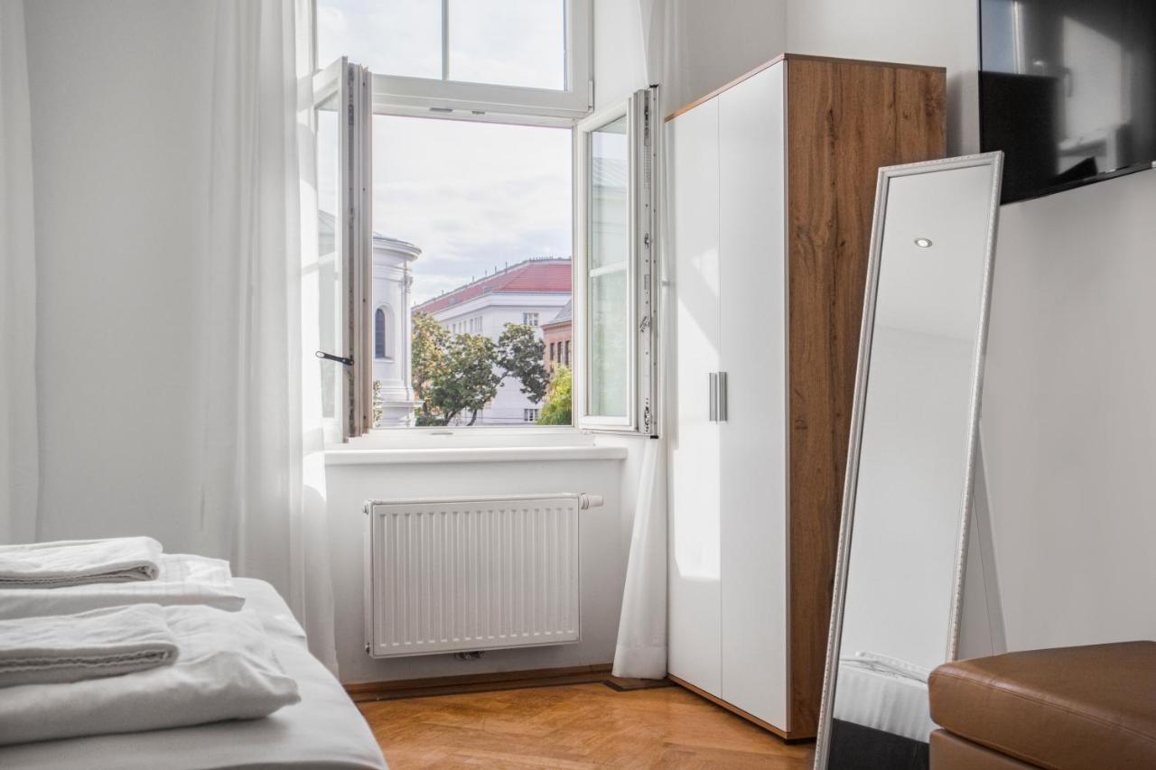 Apartment Superb 7br Shared Apartment- Near Hauptbahnhof