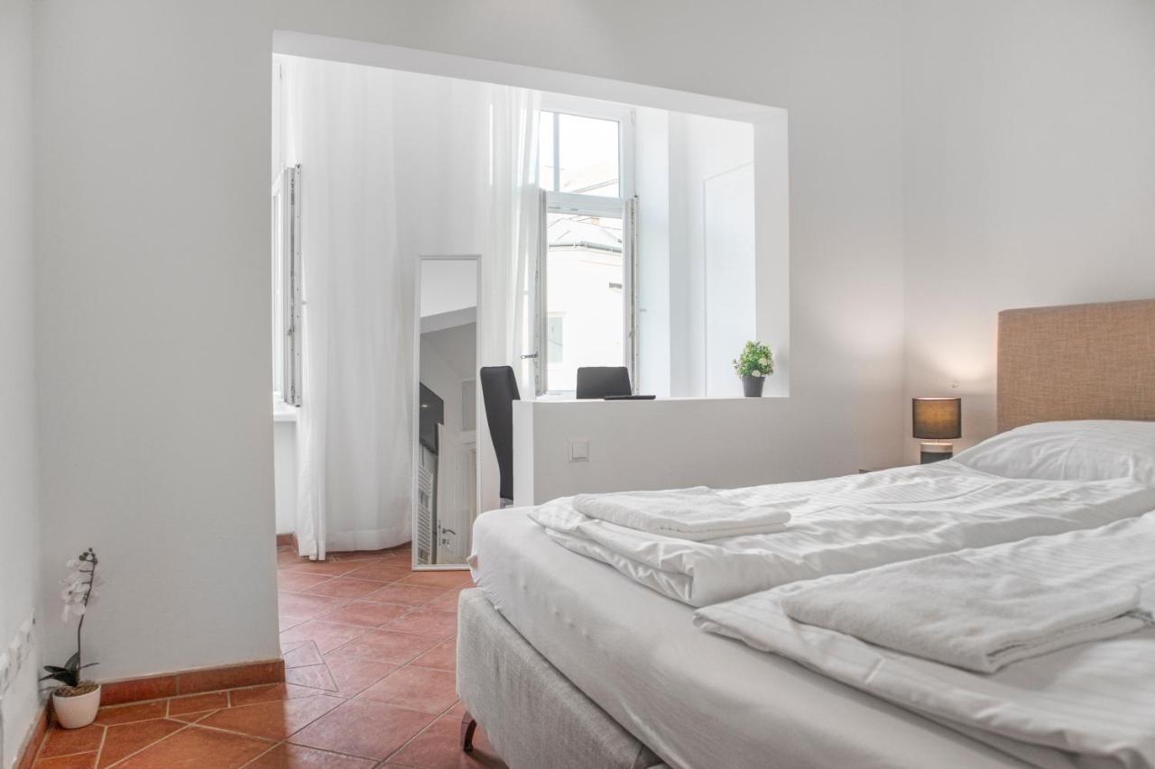 Apartment Superb 7br Shared Apartment- Near Hauptbahnhof *