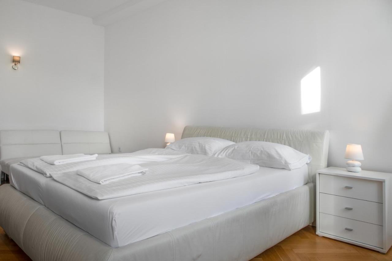 Superb 7br Shared Apartment- Near Hauptbahnhof *