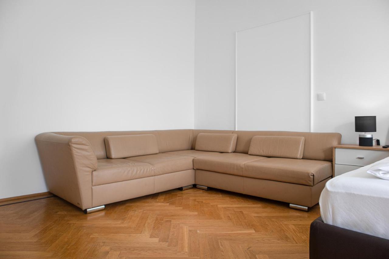 Superb 7br Shared Apartment- Near Hauptbahnhof Apartment