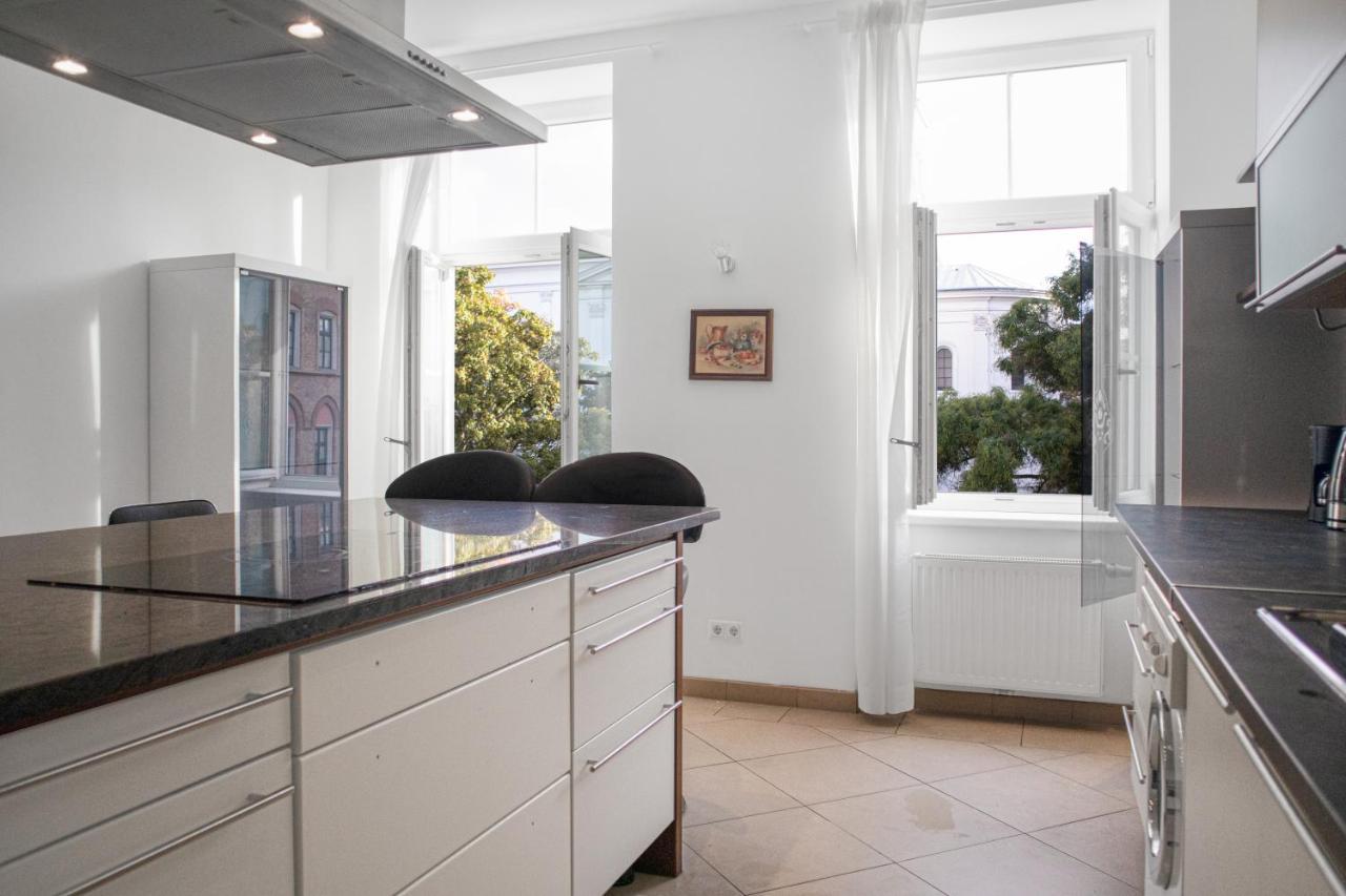 Apartment Superb 7br Shared Apartment- Near Hauptbahnhof