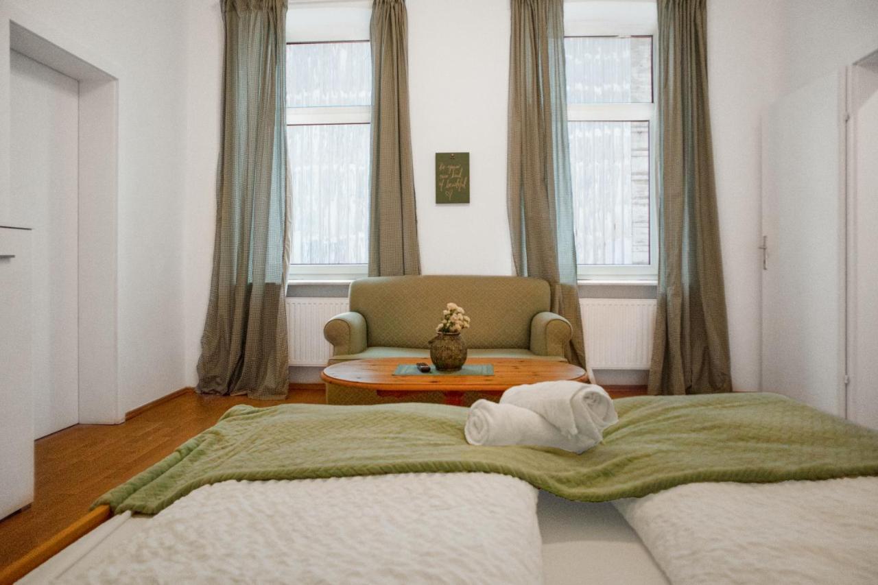 Elegant 2br - Near Bahnhof Meidling Vienna