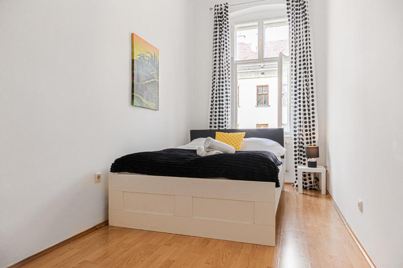 Typical 2br Viennese Wiener Stadthalle * Vienna