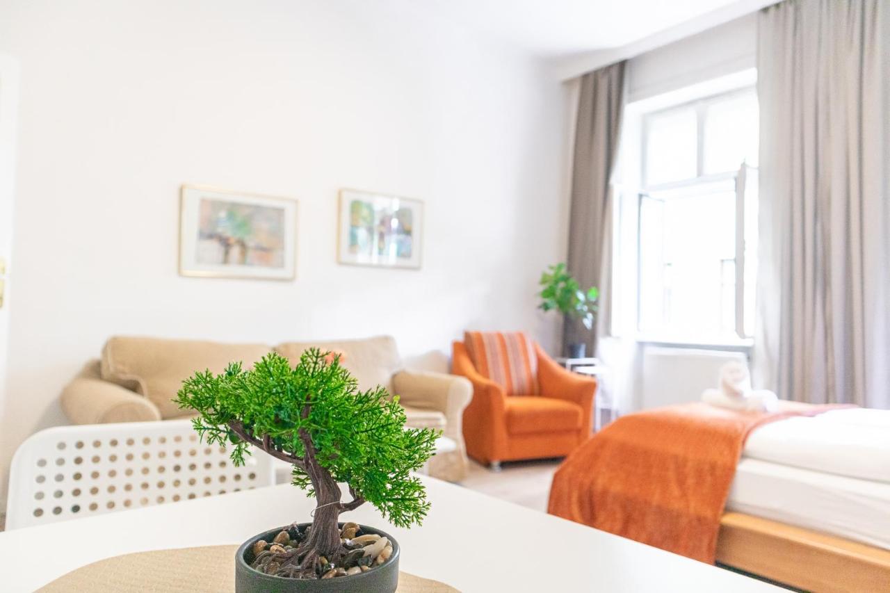 Gorgeous 2br Apt. Located And Spacious * Vienna