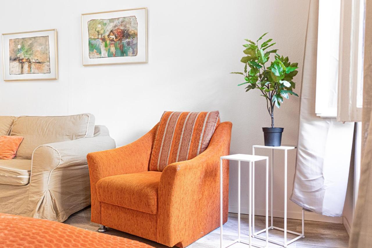 Gorgeous 2br Apt. Located And Spacious