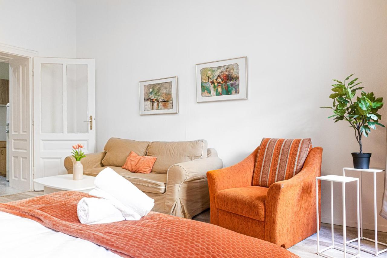 Gorgeous 2br Apt. Located And Spacious Appartamento Vienna