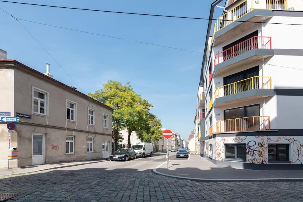 Neu Und Hell In Zentraler Ruhelage Mit Parkplatz Apartment