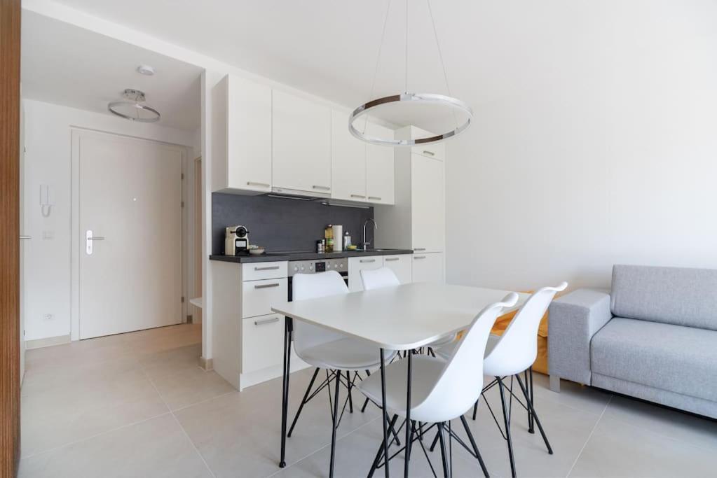 Neu Und Hell In Zentraler Ruhelage Mit Parkplatz Apartment *