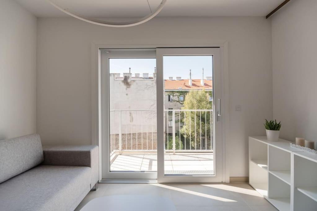 Apartment Neu Und Hell In Zentraler Ruhelage Mit Parkplatz *