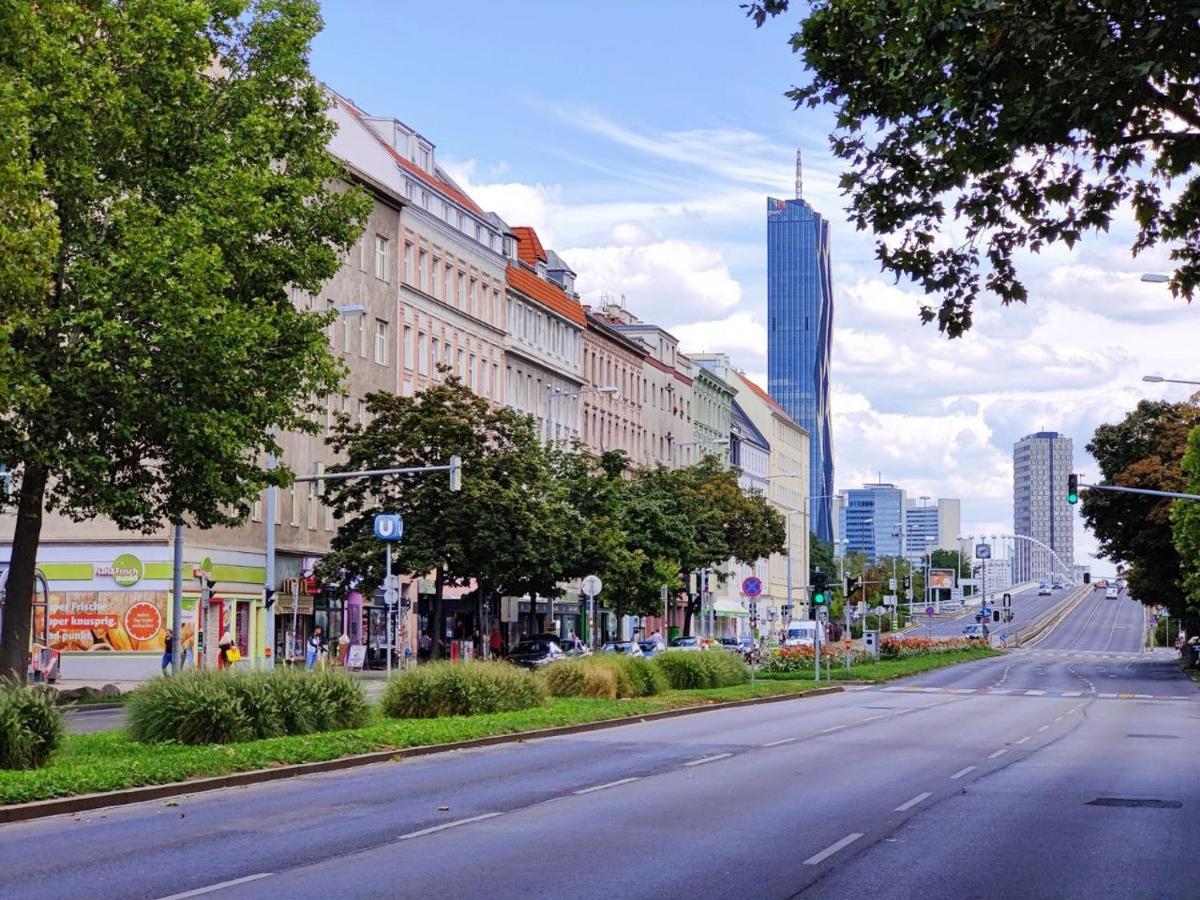 Cozy In The Lassallestrasse 13! Wien