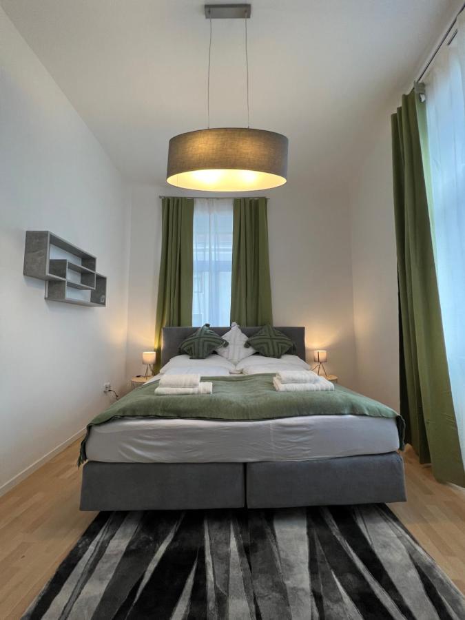Spacious & Deluxe Big Near Prater Apartment