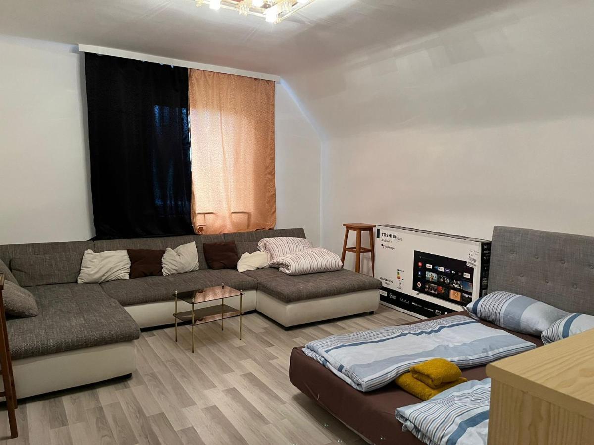 Breathtaking Shared Near Danube River /w Garden And Parking Guest house *