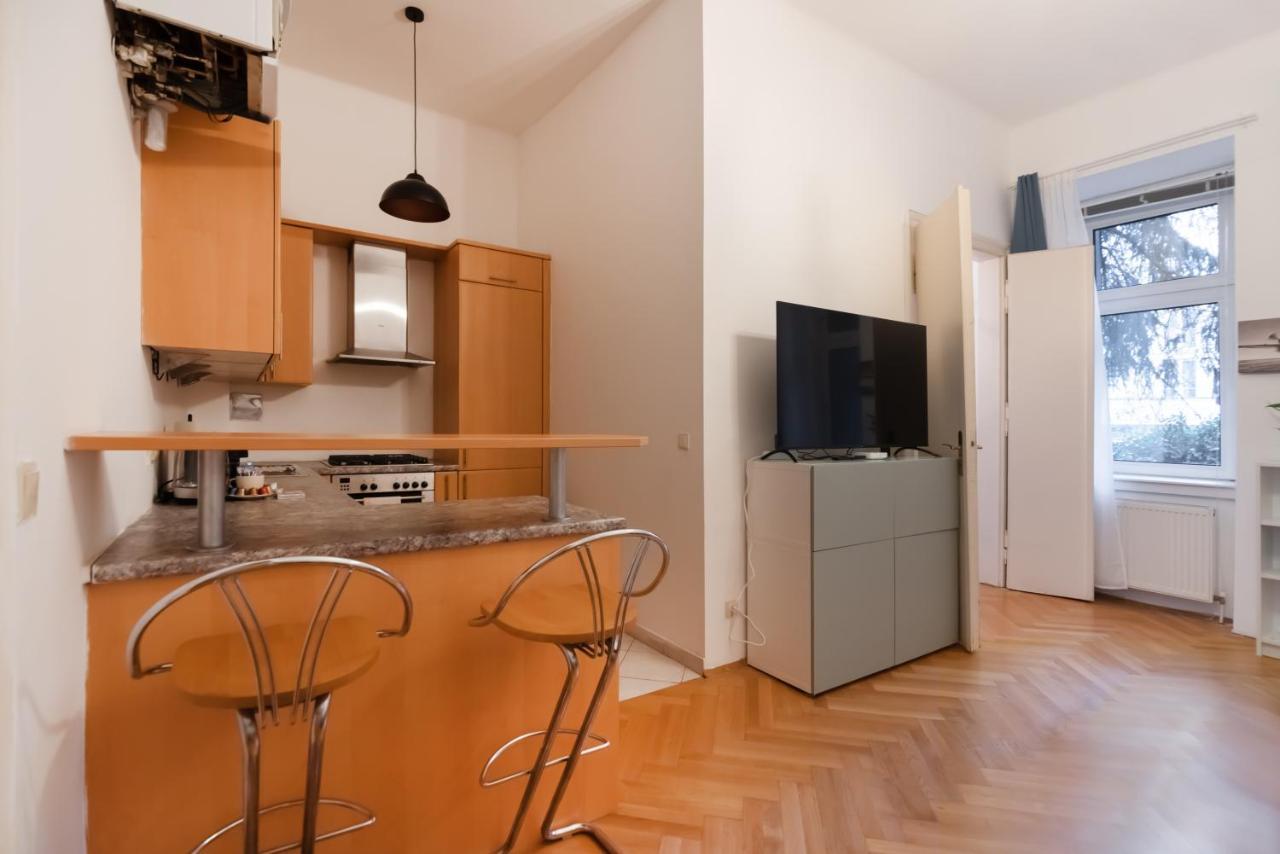 Apartment Zentrale Ruhelage Im Typischen Wiener Altbau