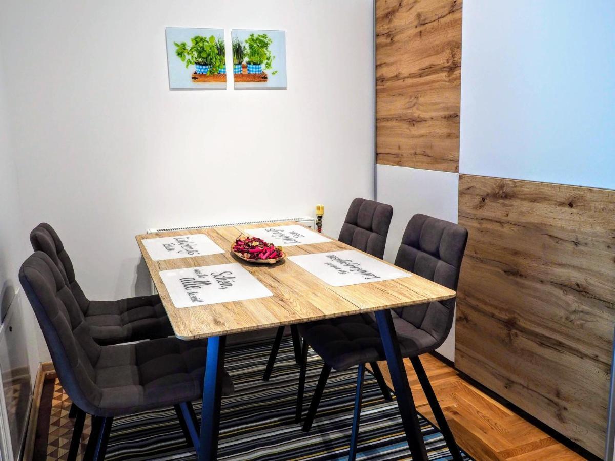 Schoenbrunn - Contactless 24h Check-in Apartment Vienna