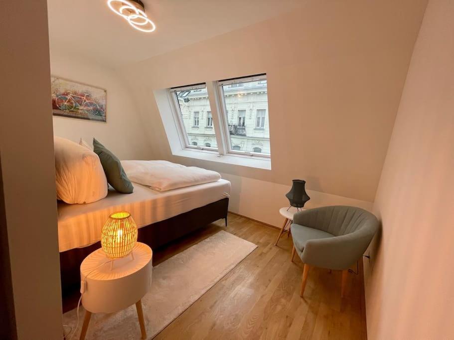 Apartment Wohnen Beim Hundertwasserhaus L Hg23