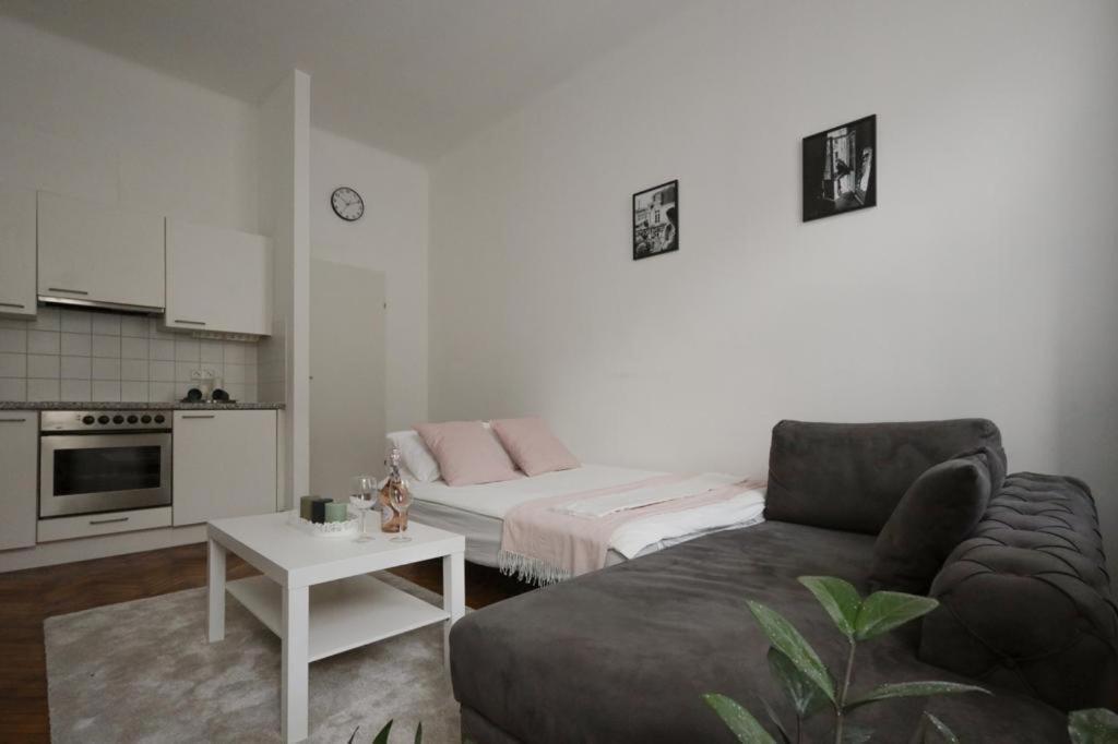 Apartment 10-next Metro U3 Vienna