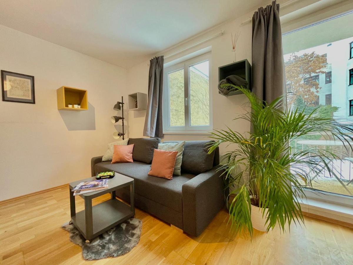 Premium With Balcony In Classy Area *