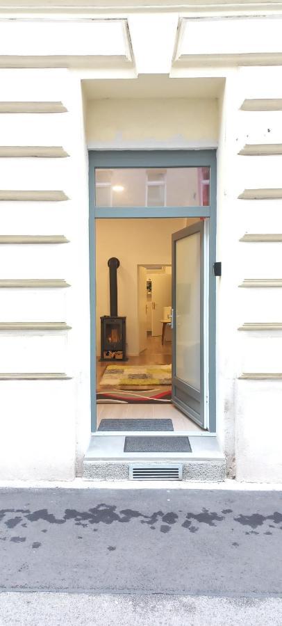 Mit Direktzugang Apartment *
