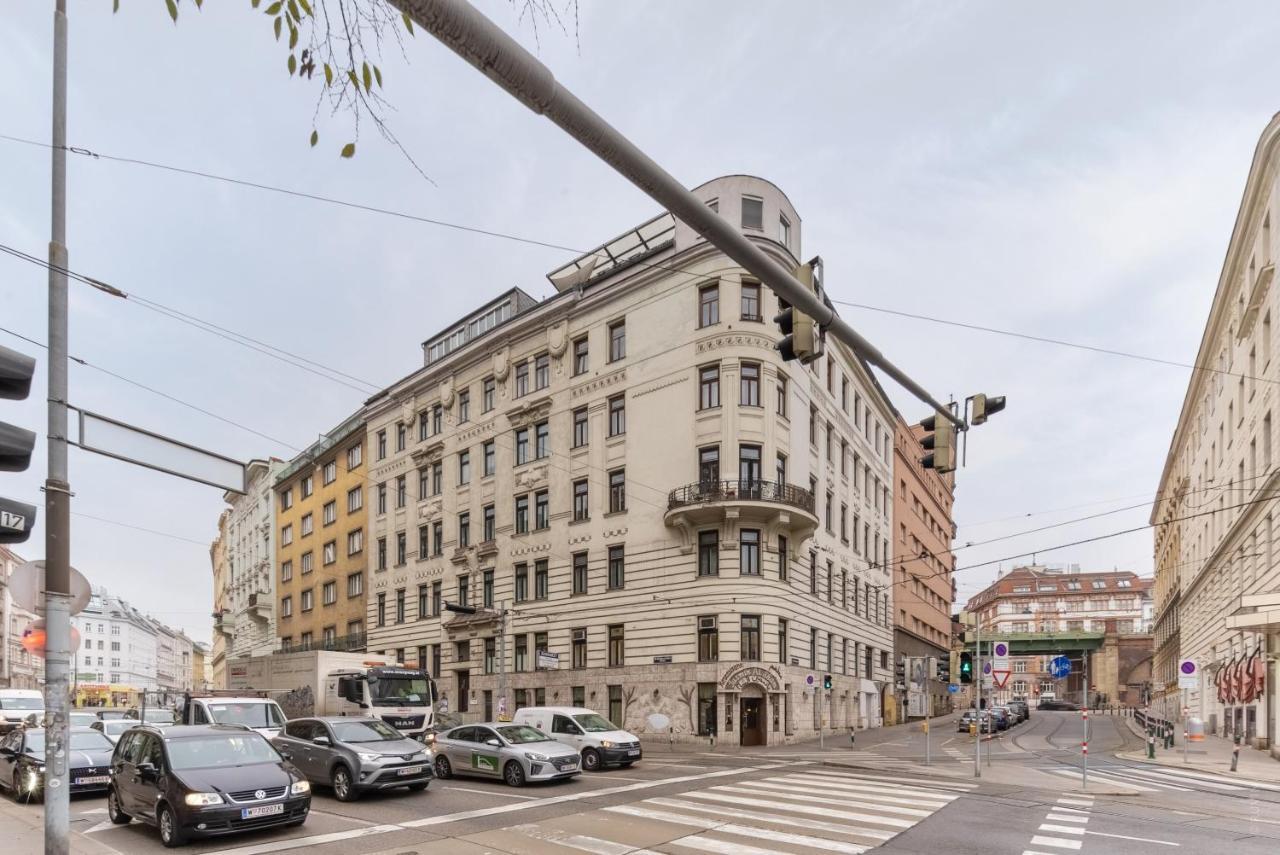 Penthouse, 3 Separate Bedrooms, 2 Min To U6 Nussdorfer Strasse