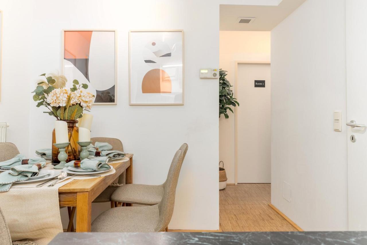 Penthouse, 3 Separate Bedrooms, 2 Min To U6 Nussdorfer Strasse