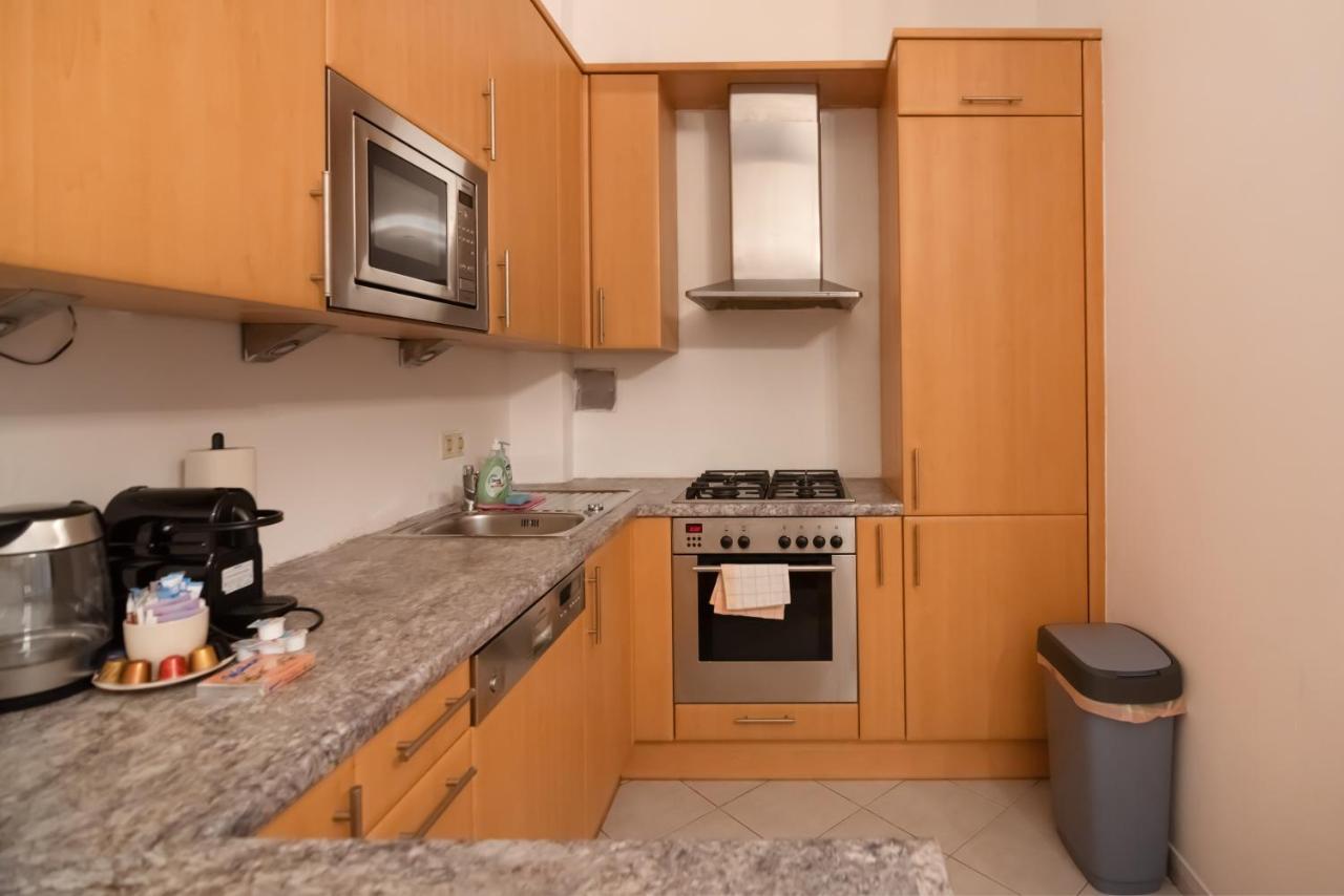 Zentrale Ruhelage Im Typischen Wiener Altbau *