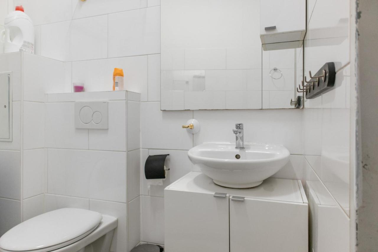 Guest house Joyful 2br Shared Near Millenium Tower & Danube River *
