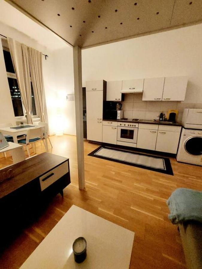 Cozy 40m2 In & Beautiful Family Area Right At Subway & Park Apartment *