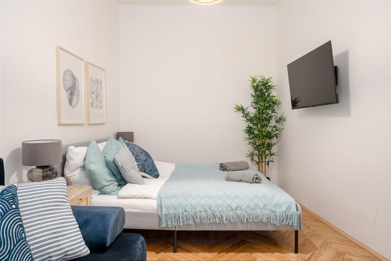Apartment Central, 5 Min Walk To U4 Friedensbruecke